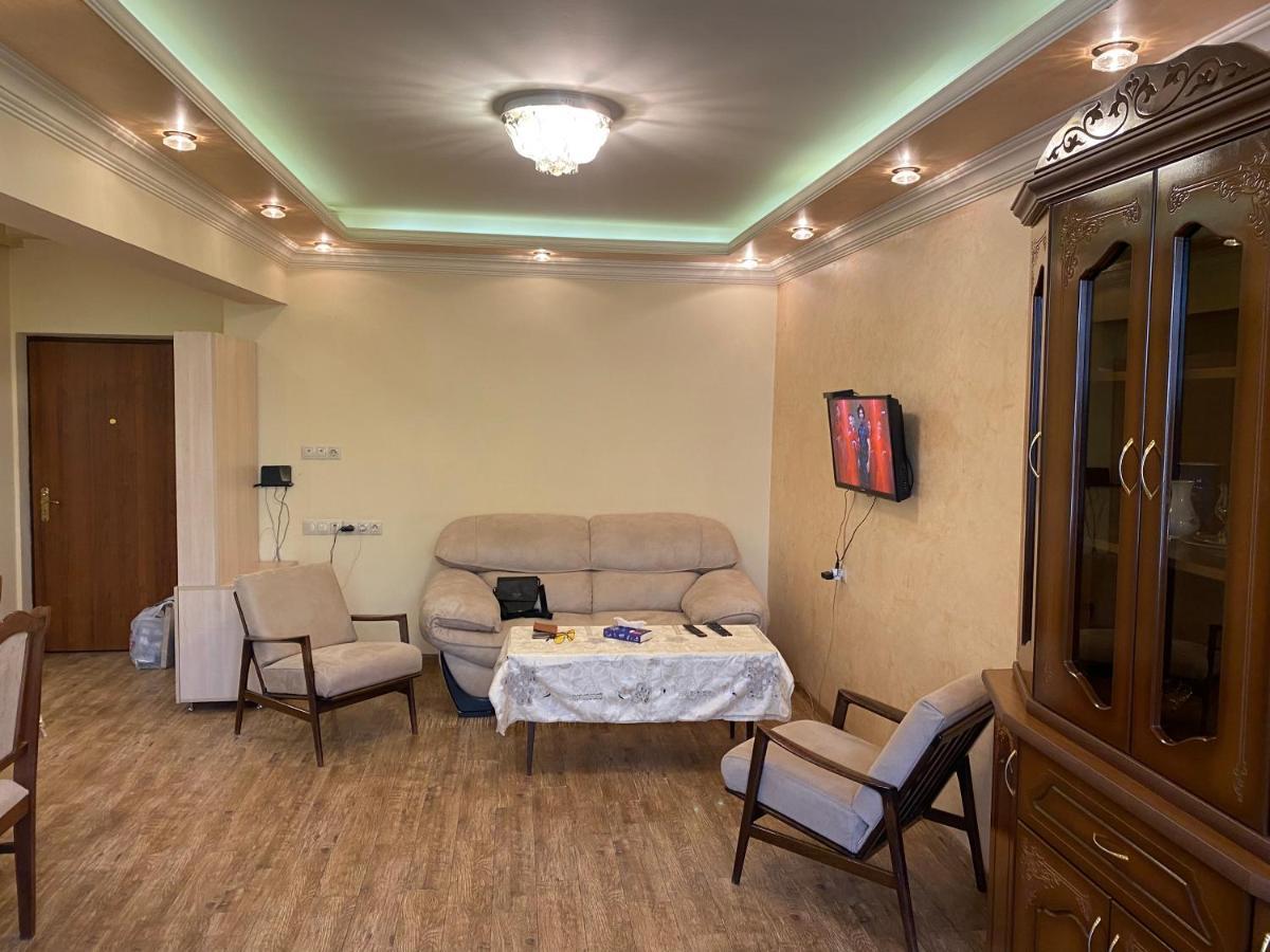 Apartment In Centre Evn エレバン エクステリア 写真